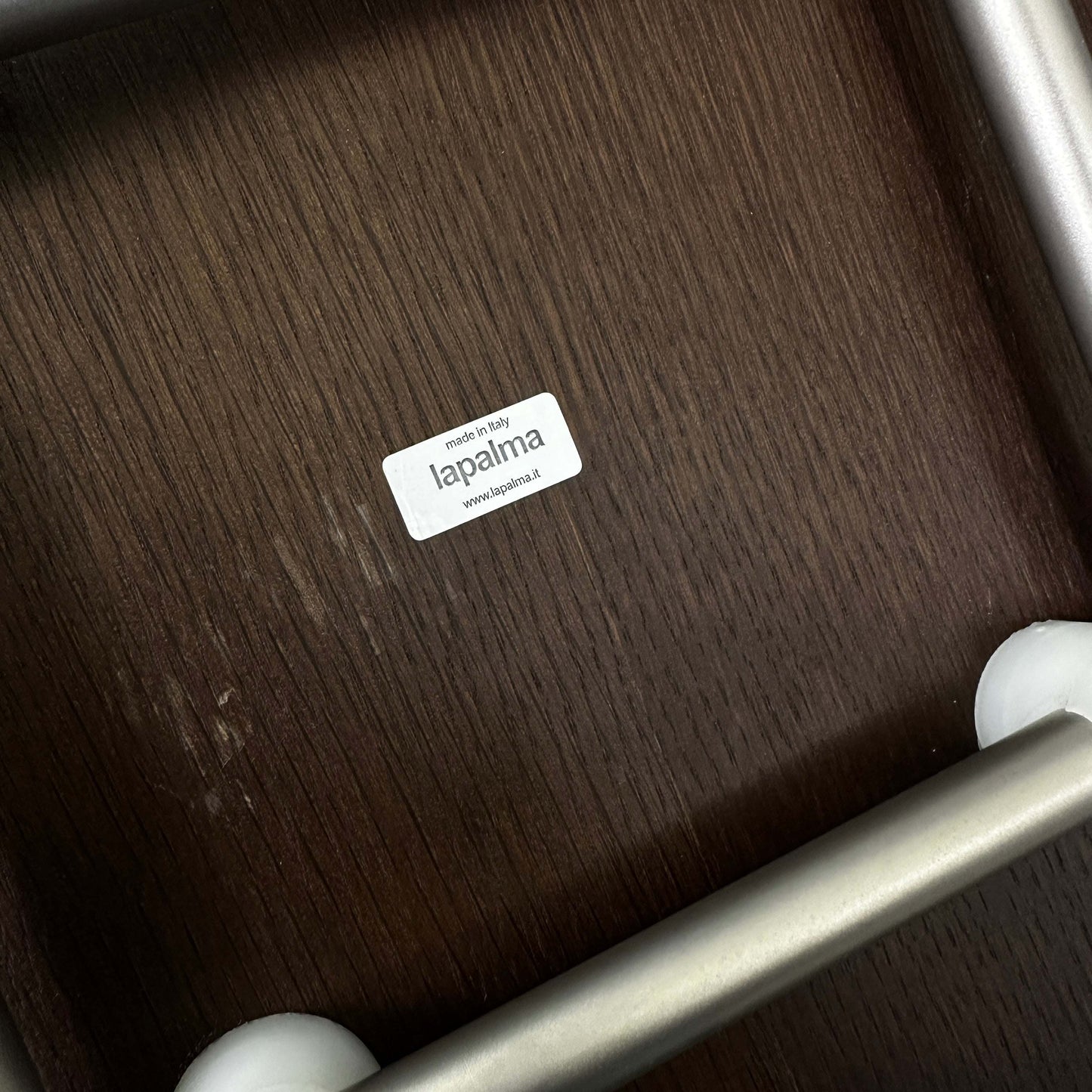 LaPalma S16 thin Stuhl mit Nussbaumholz-Sitz und sandgestrahltem Edelstahlgestell