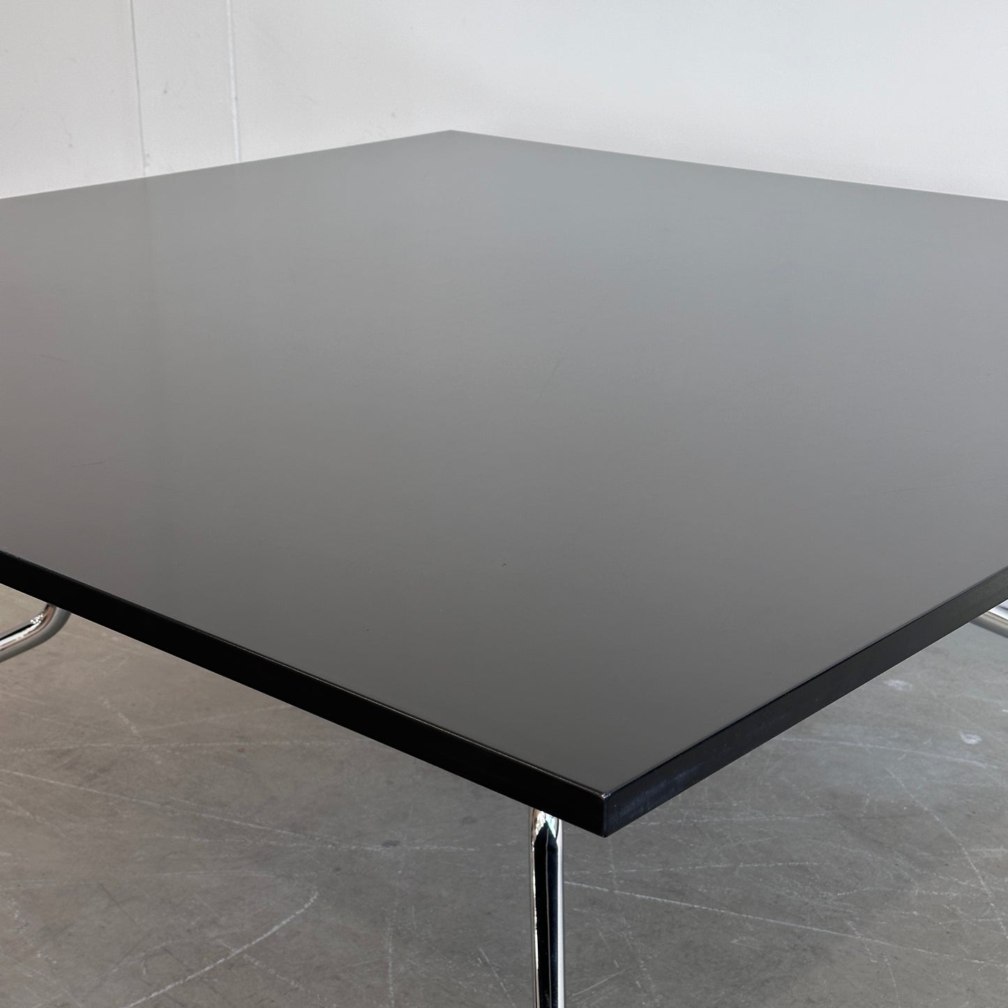 Gumpo Konferenztisch IK4000 Schwarz 180x180cm