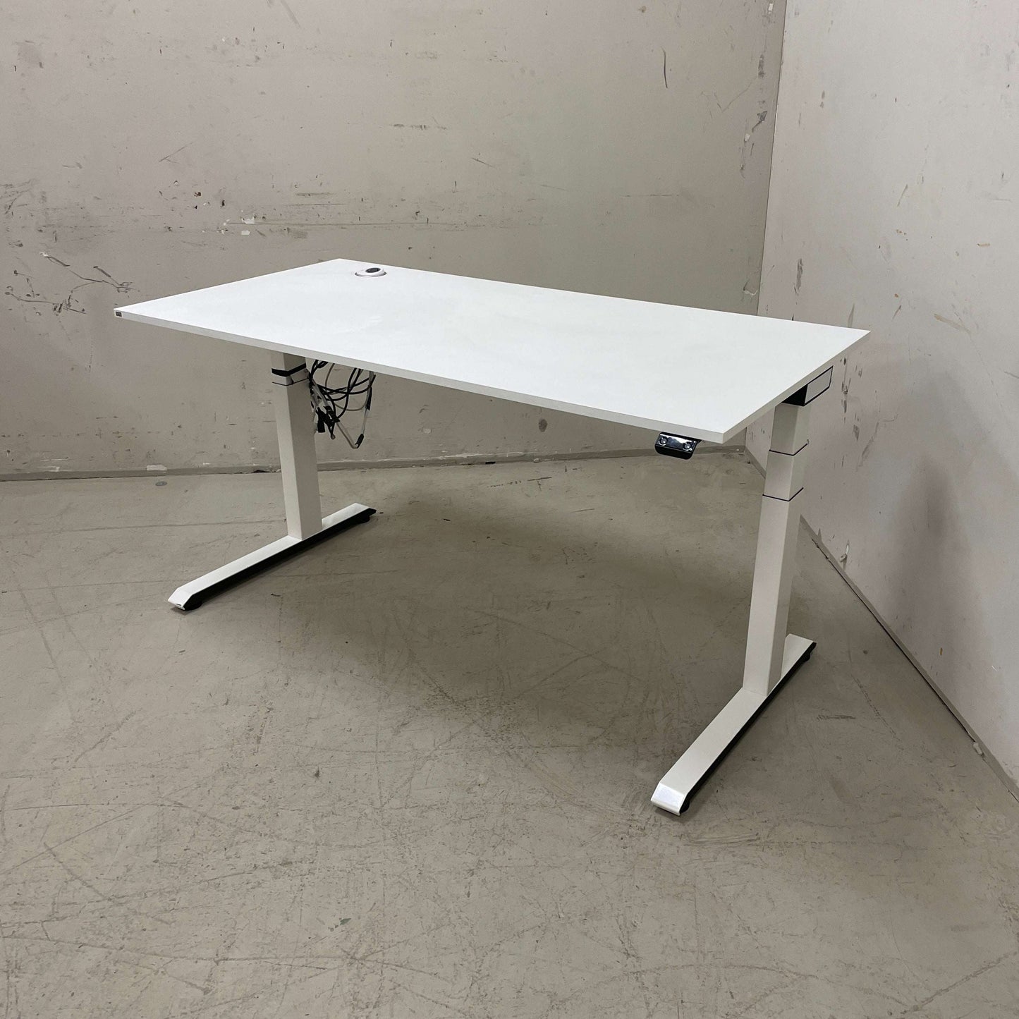 Sedus Temptation Speed elektrisch höhenverstellbarer weißer Schreibtisch 160x80 cm mit schnellem Motor und USB-Anschlüssen
