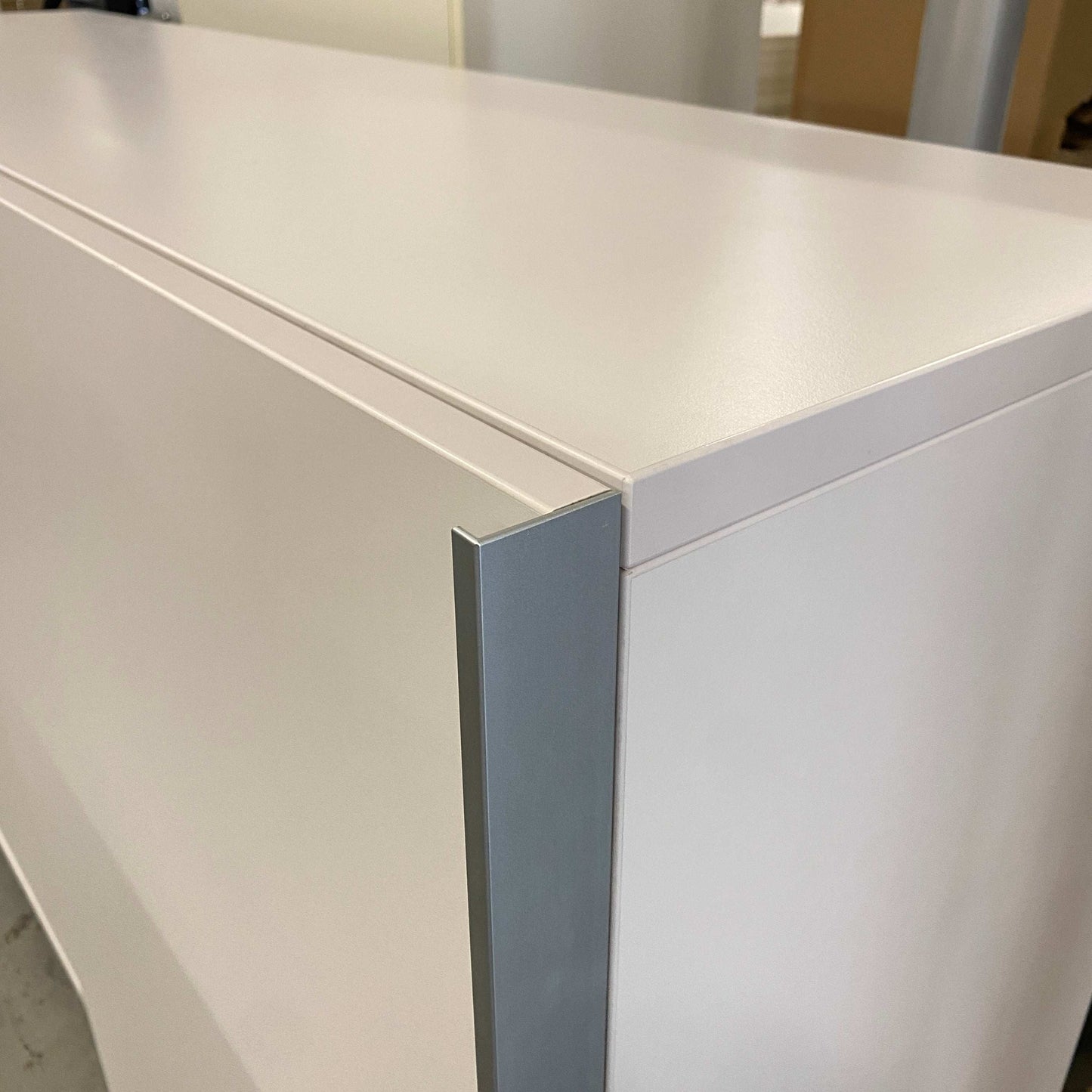 White sideboard 120cm with 3 open shelves and metal handle, dimensions 120x120x47cm