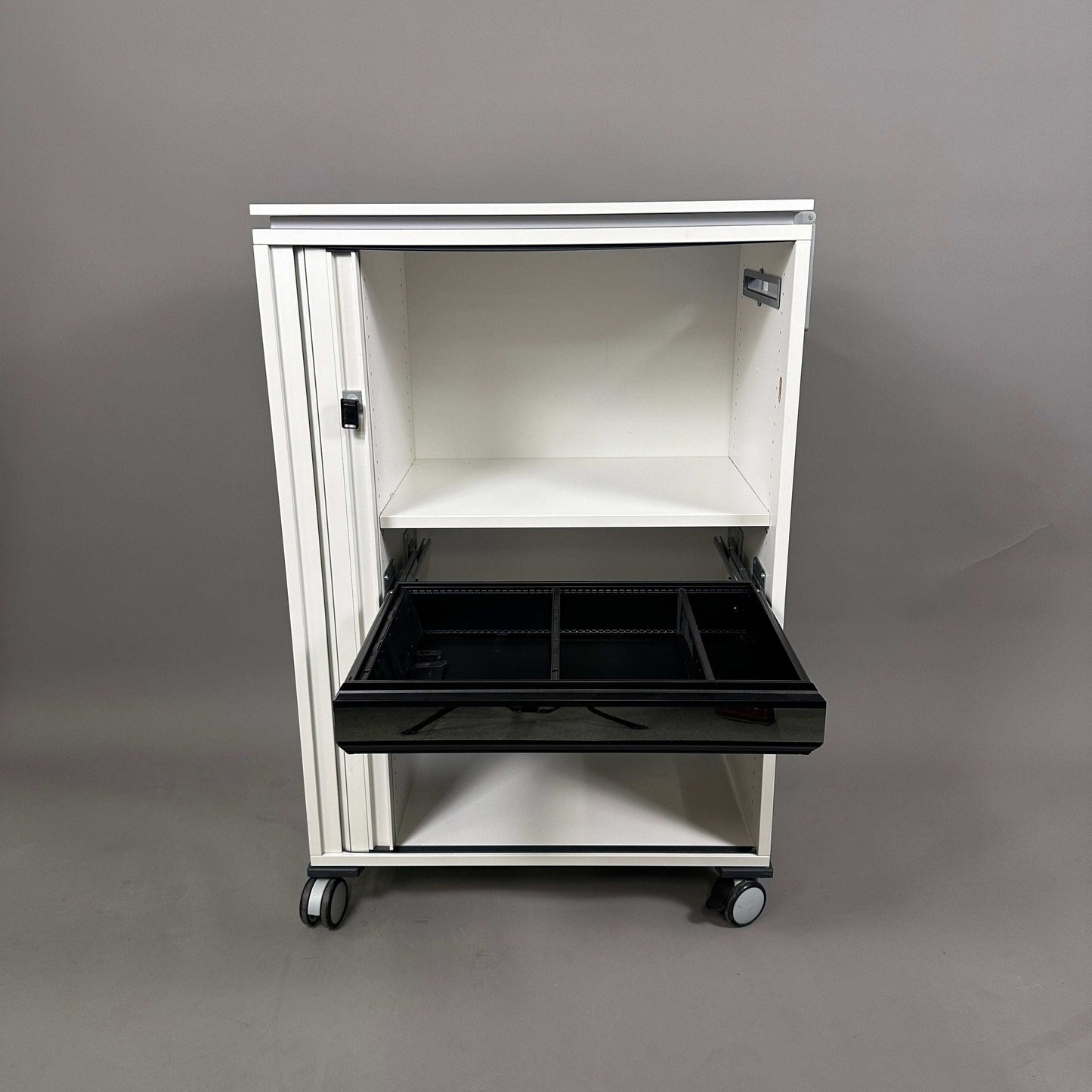 Steelcase Aktencaddy Rollschrank Moby 2 weiß mit offene Schublade und Rollen
