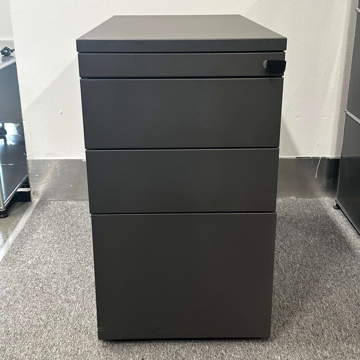 Steelcase Anstellcontainer office storage cabinet in anthracite wood, 42x80x72cm