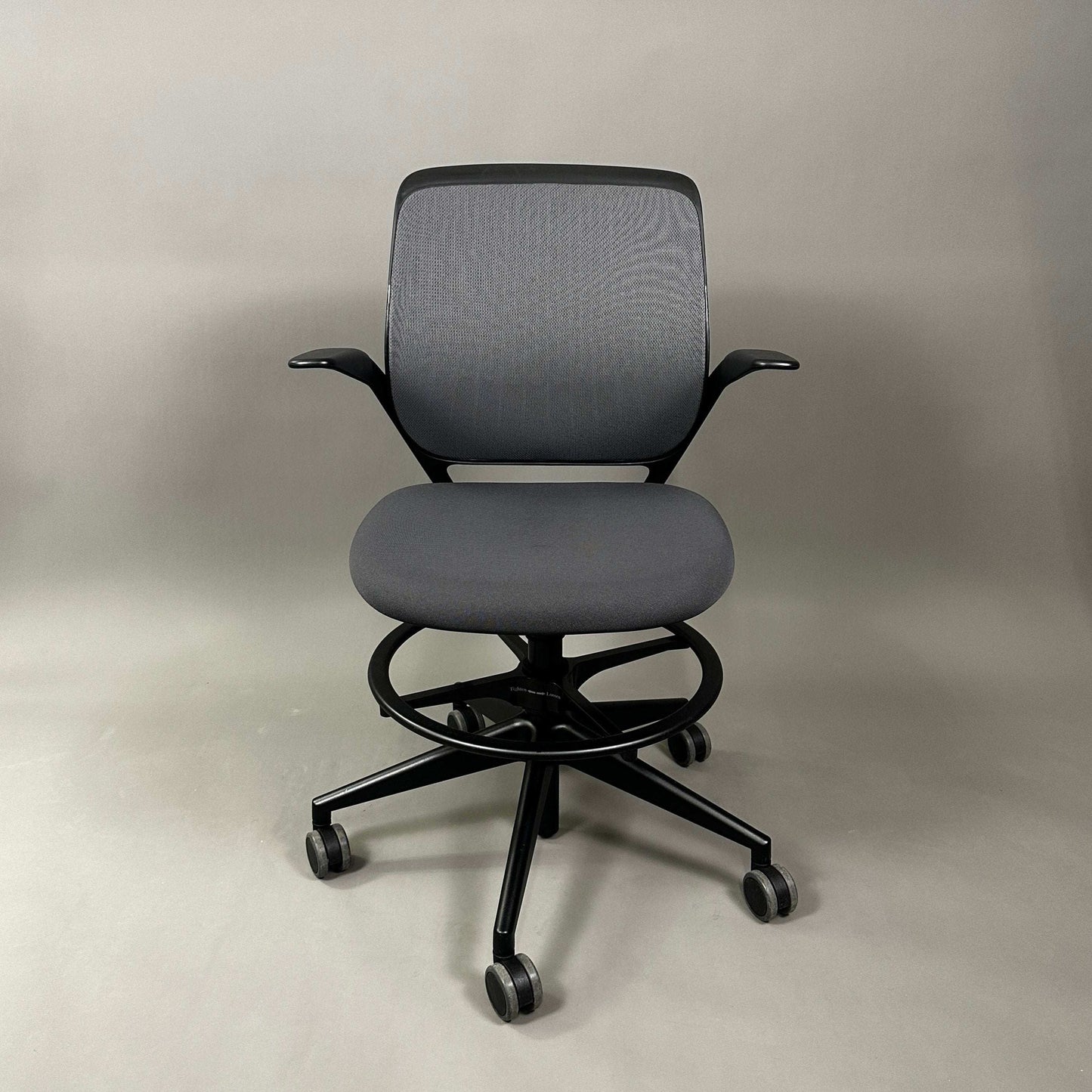 Steelcase Cobi flexible desk and conference chair with adjustable height and graphite fabric seat and mesh backrest