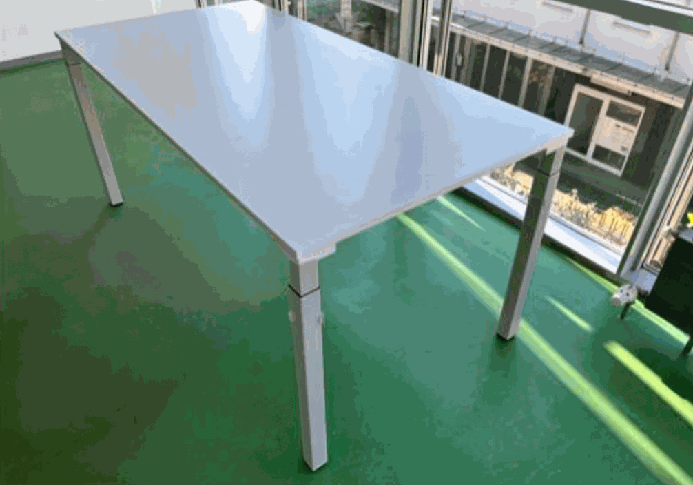 Steelcase Kalidro adjustable height 180x90cm office desk with cable management channel