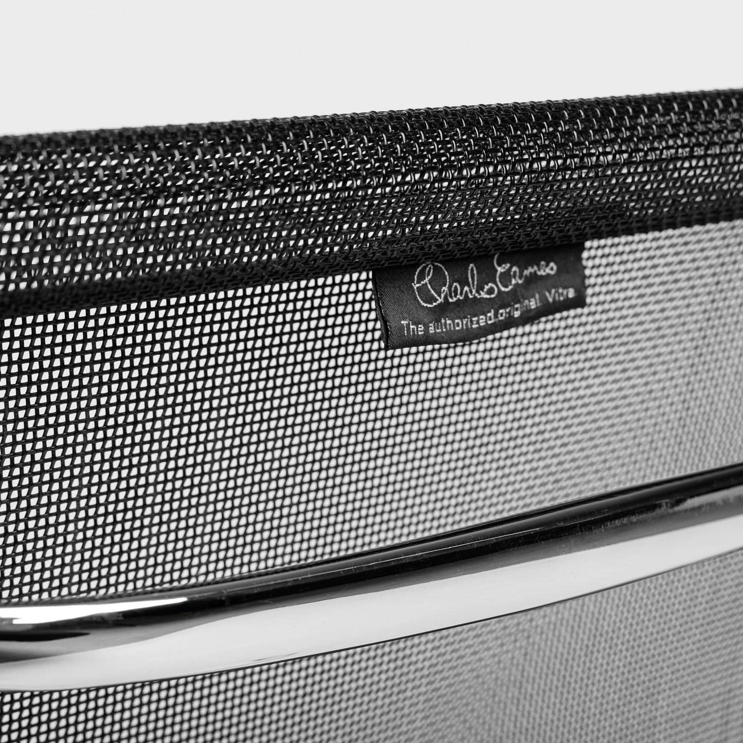Vitra EA 104 Netz schwarz