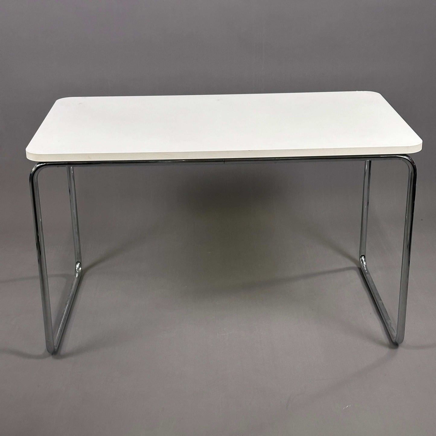 Thonet Schreibtisch S285/0 weiß mit Chromgestell, modernes Design von Marcel Breuer