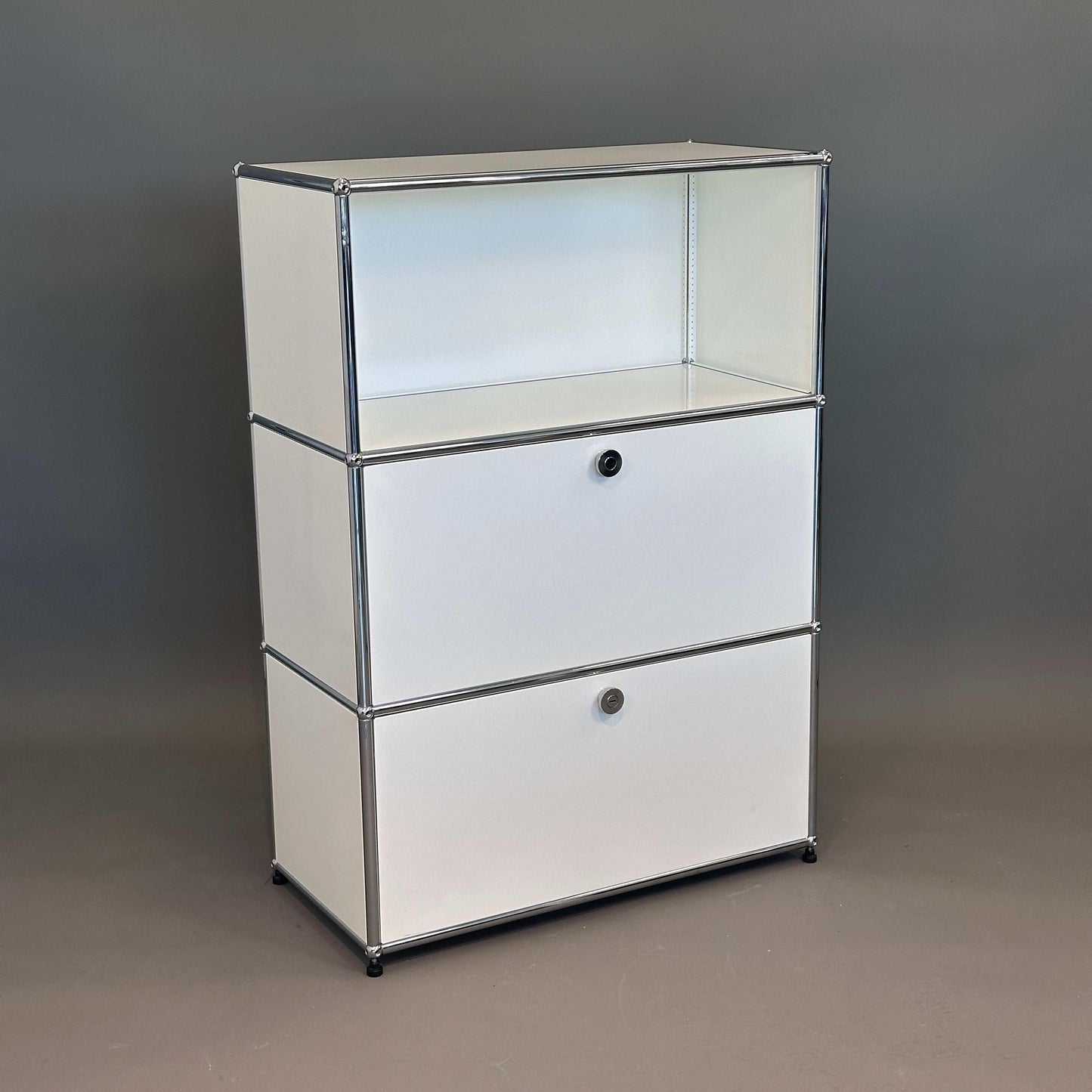USM Haller Highboard 1x3 weiß mit 2 Klappen modern minimalistisches Design 109x78x38 cm
