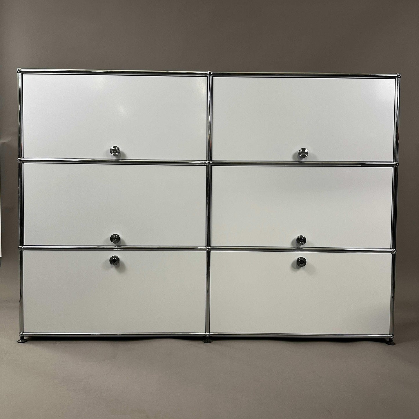 USM Haller Highboard 2x3 lichtgrau mit 4 Einschüben und 2 Klappen, 152x109x38 cm, modernes Design