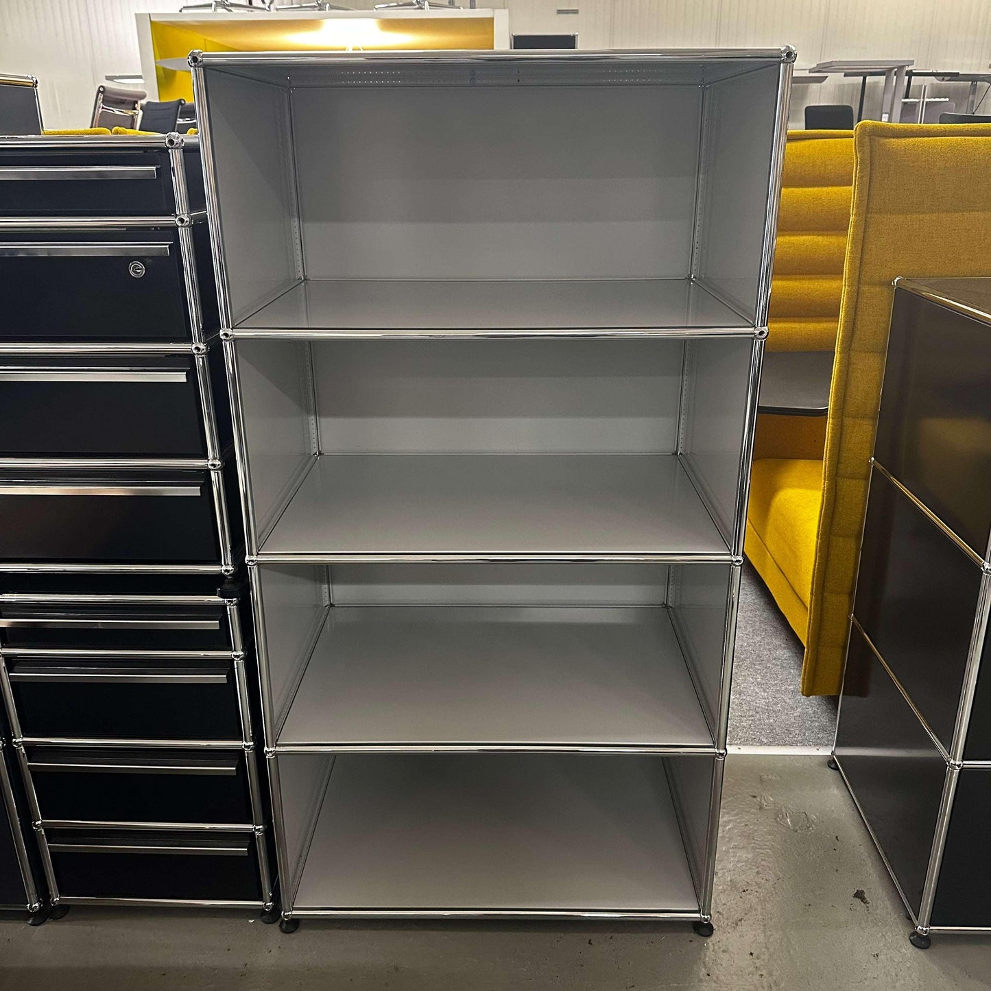 USM Haller light gray highboard with 1x4 open shelves, 77x144x50cm