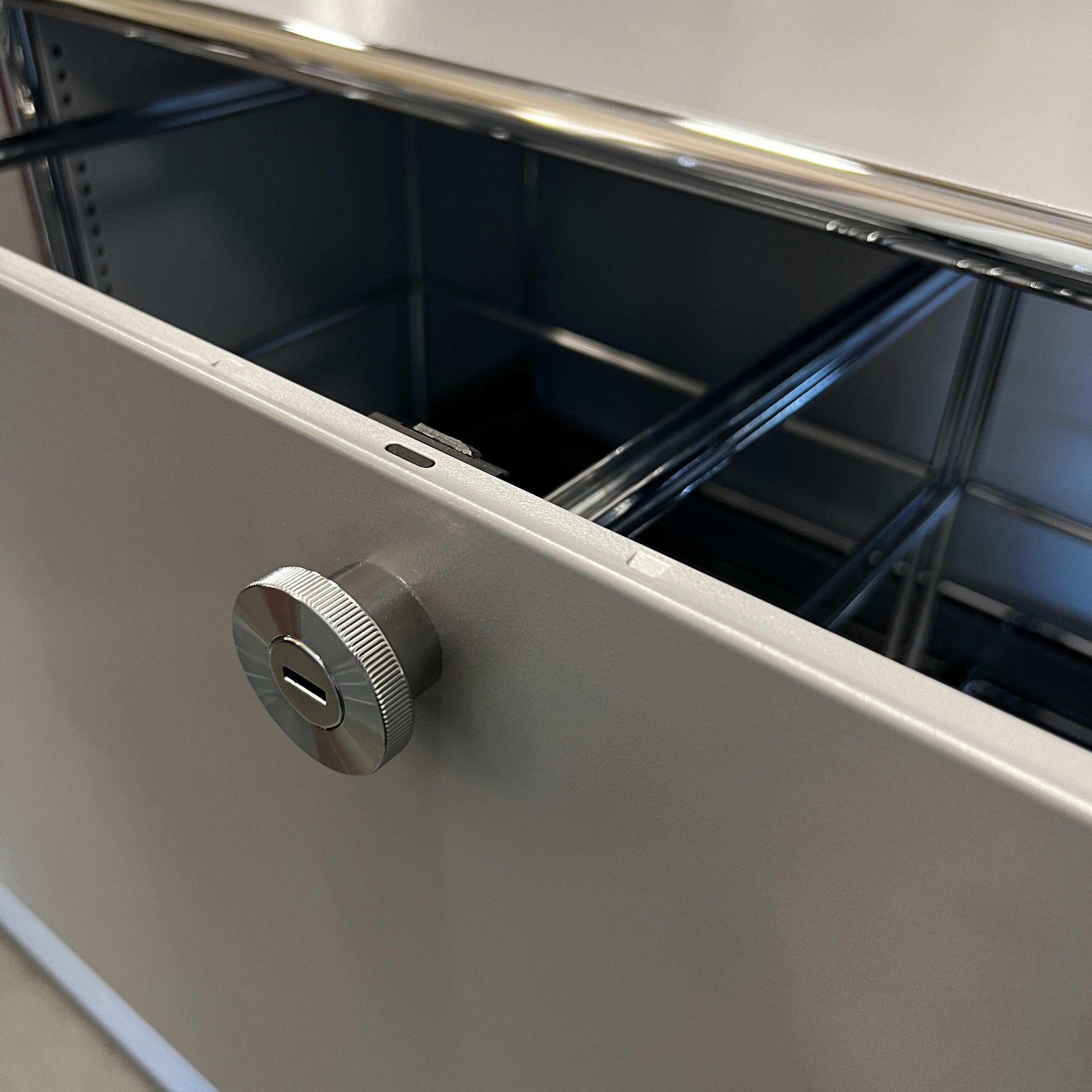 USM Haller Highboard mattsilver drawer with lock and hanging file rails inside