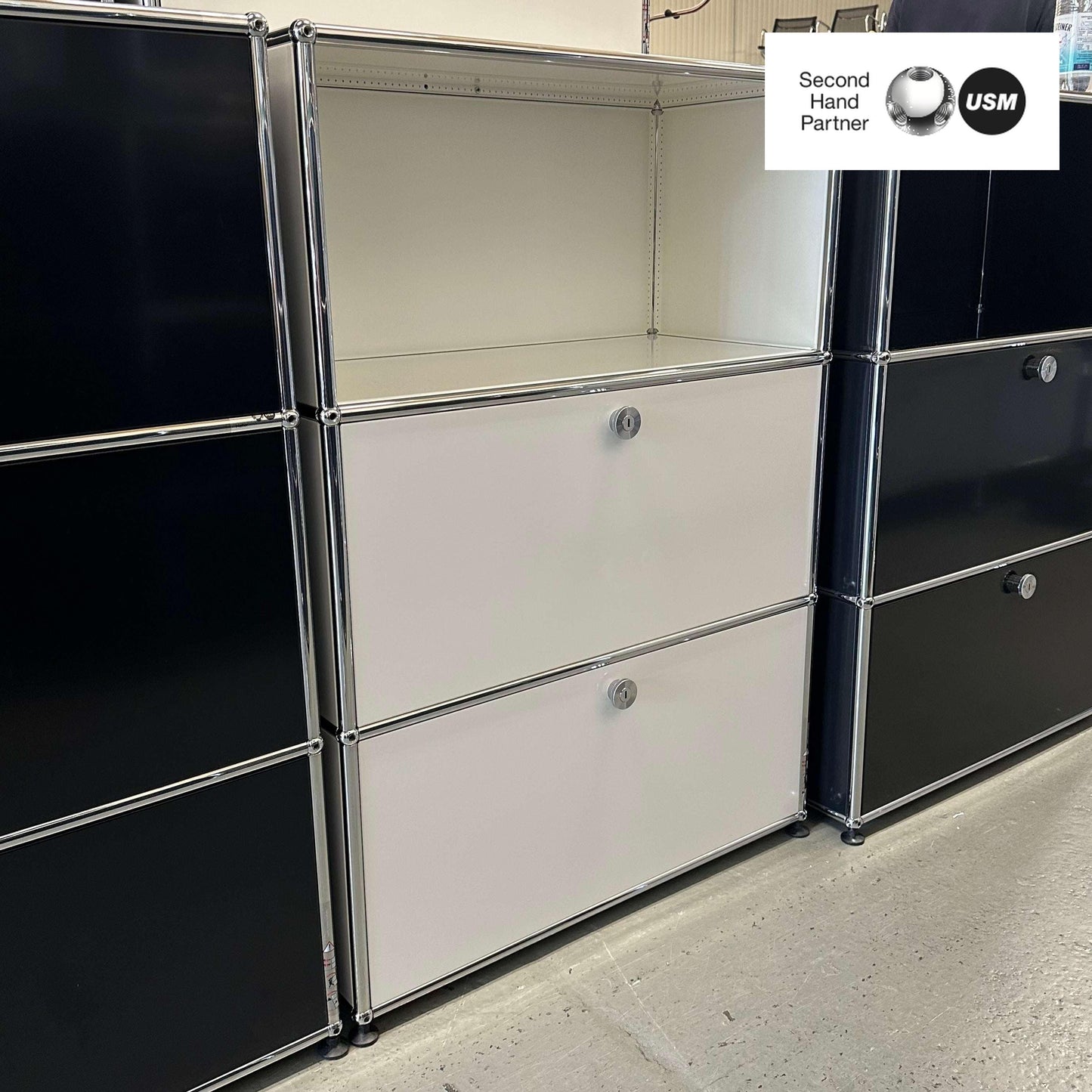 USM Haller Highboard white with two flap doors and 35cm depth