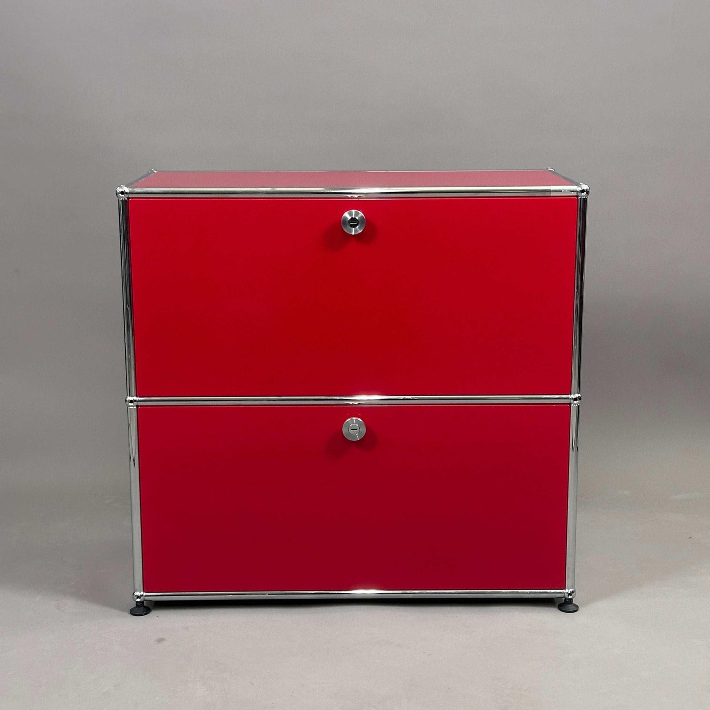 USM Haller Sideboard mit 2 Klappen in Rubinrot, 74x78x38 cm