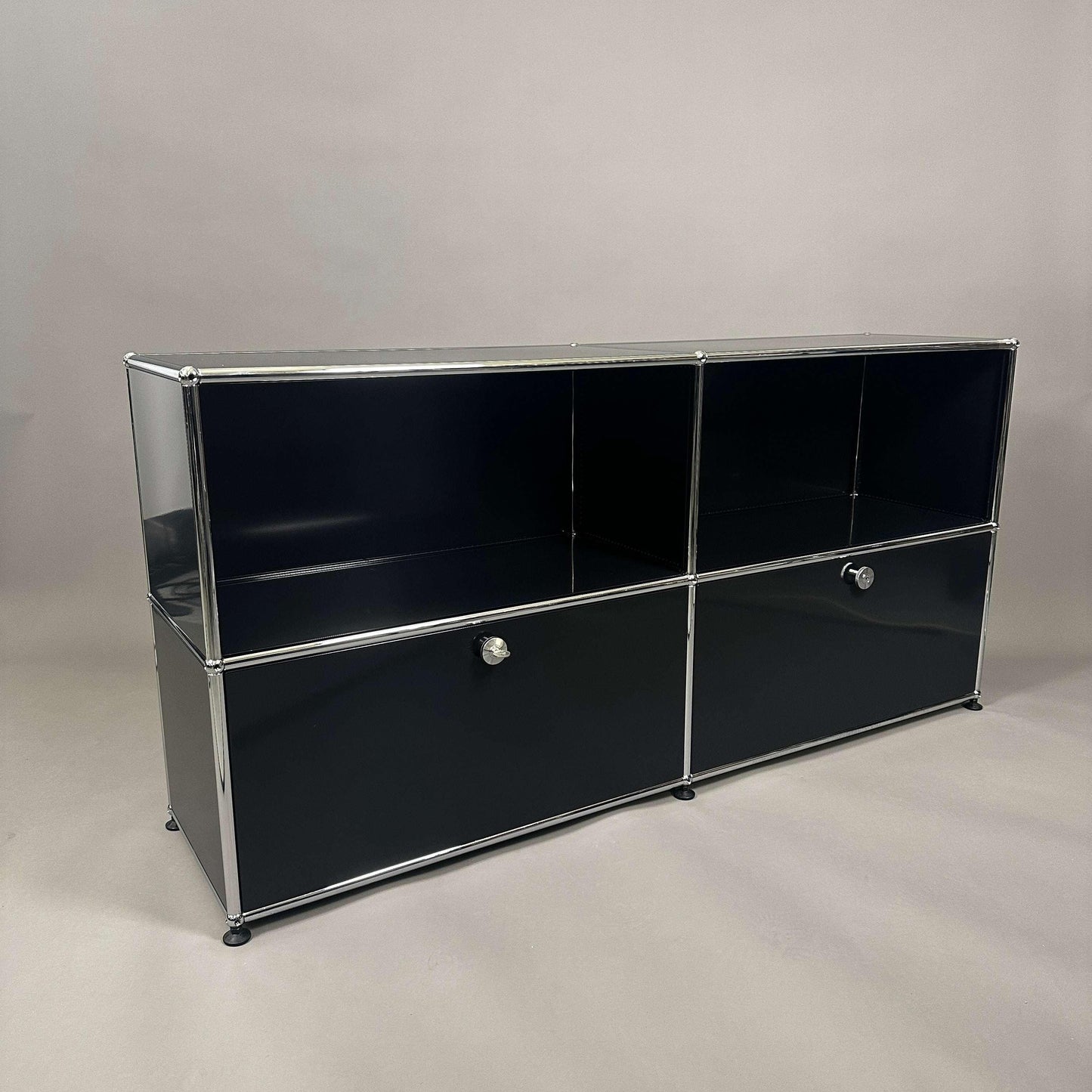 USM Haller Sideboard 2x2 schwarz 2 Klappen (abschließbar)
