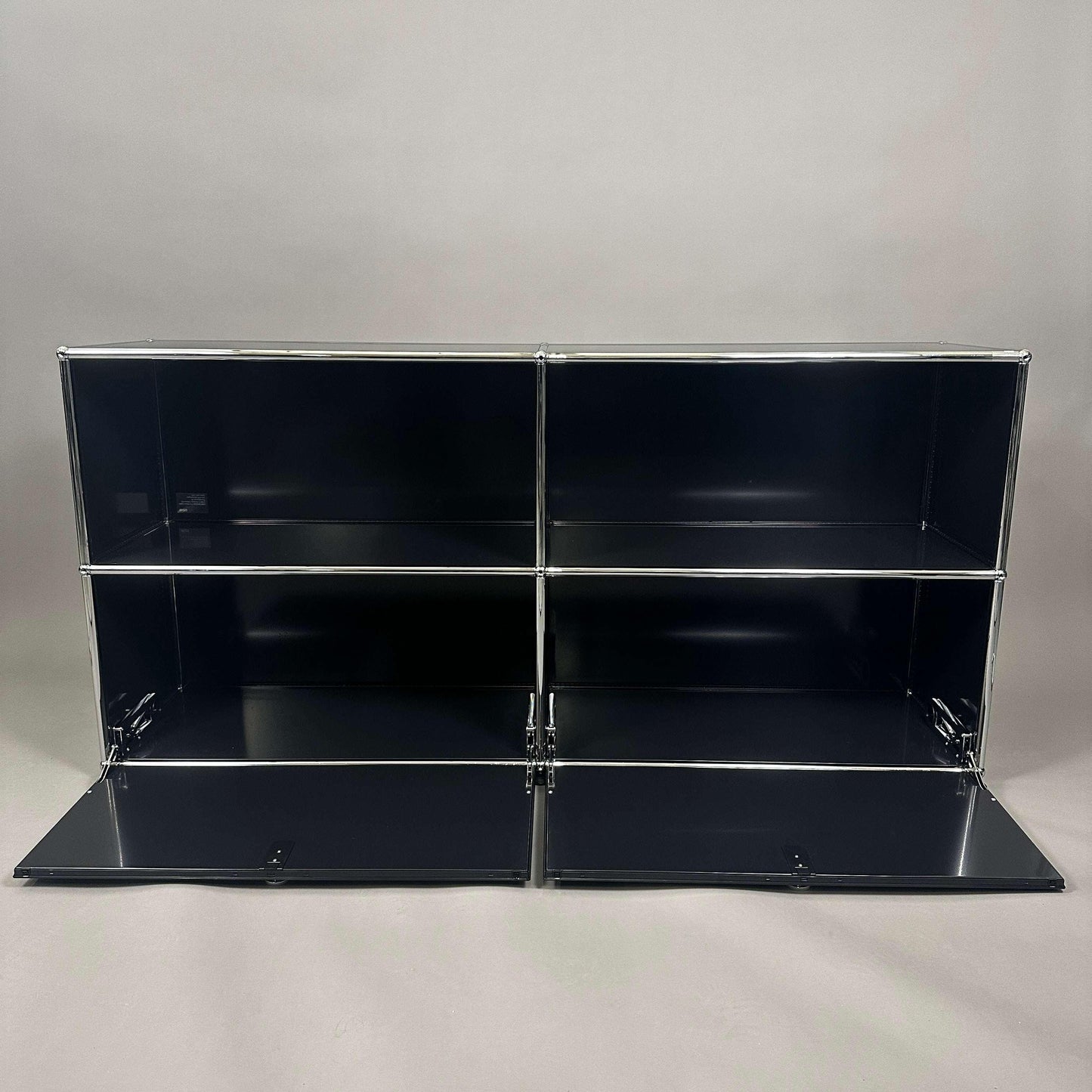 USM Haller Sideboard 2x2 schwarz 2 Klappen (abschließbar)