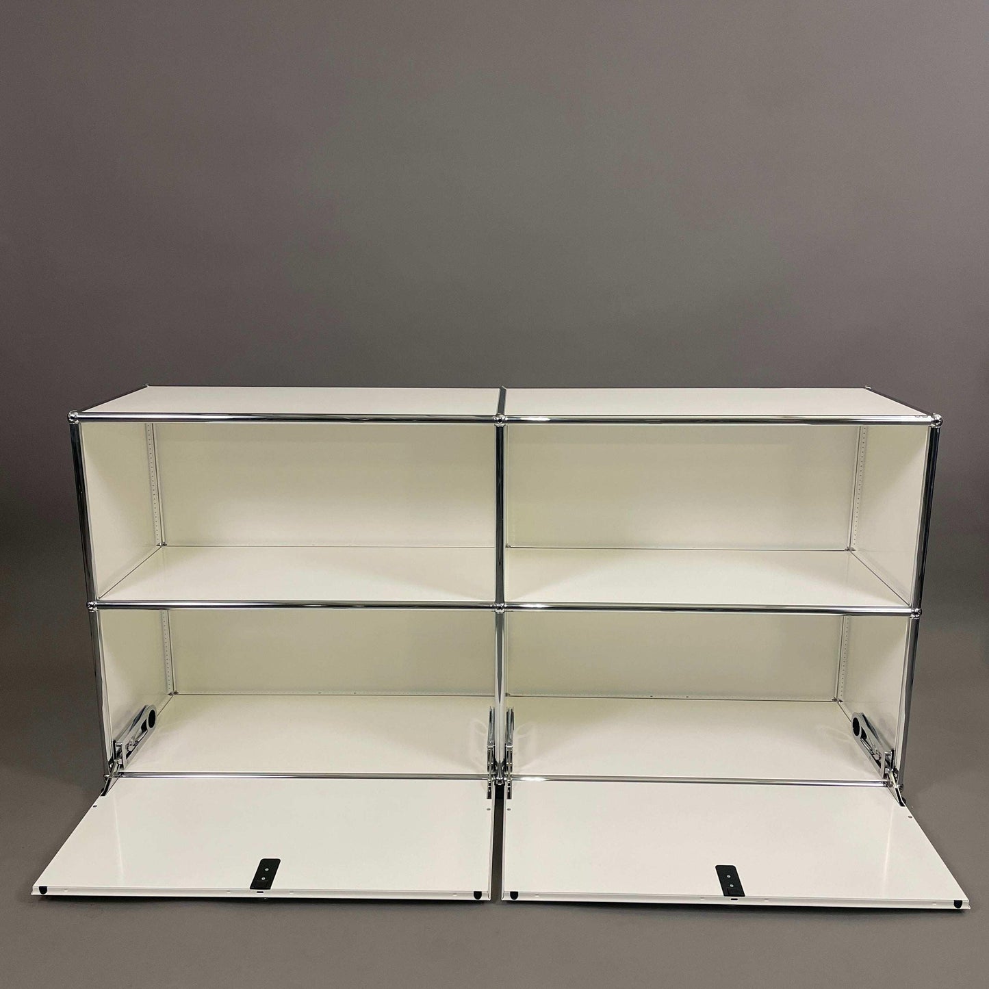 USM Haller Sideboard 2x2 weiß 2 Klappen (abschließbar)