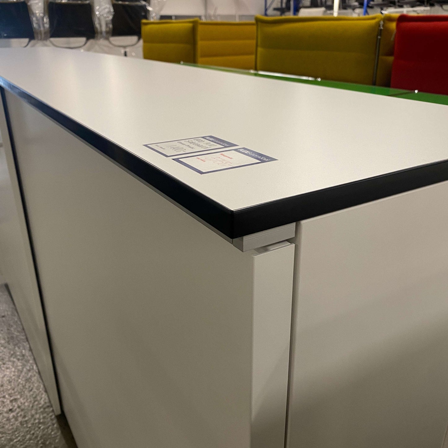 Vario Highboard M10 premium white metal shelf sliding door cabinet with lock and handle strip