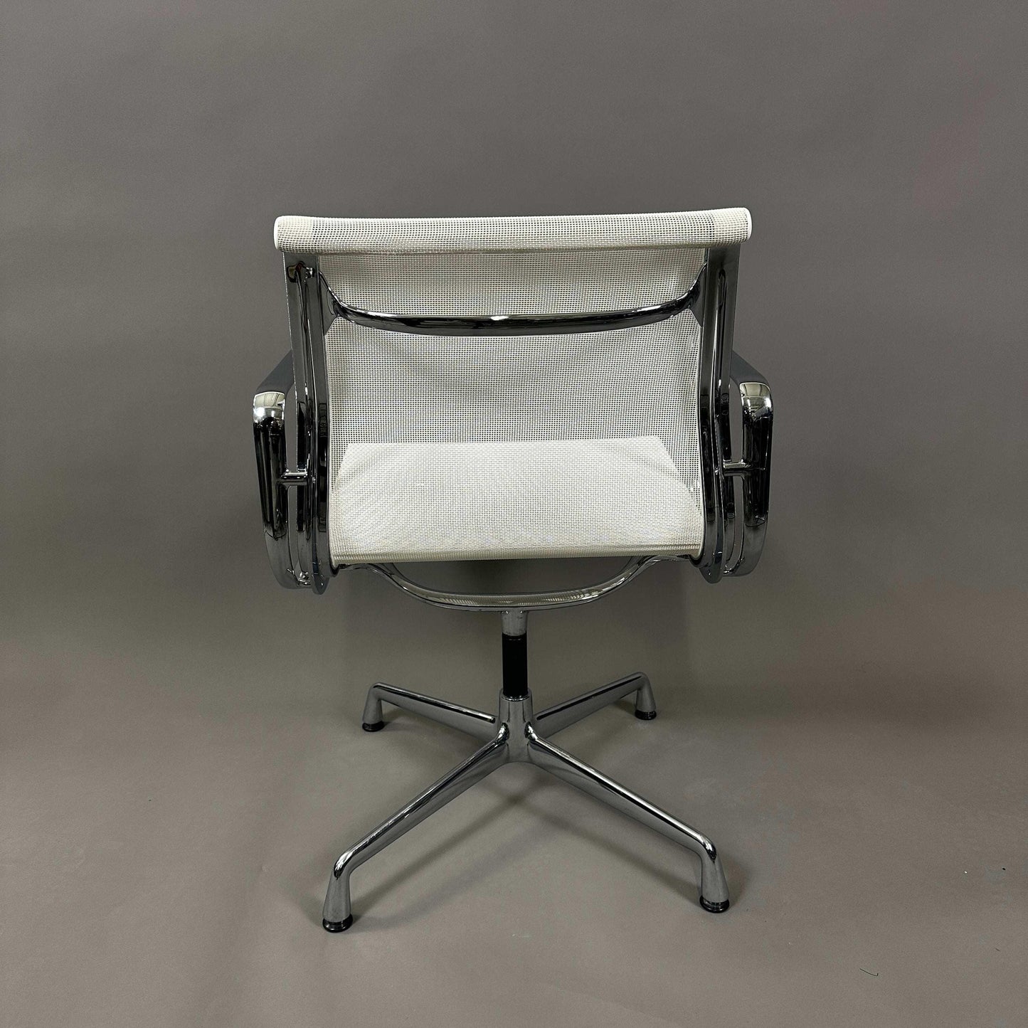 Vitra EA 108 Netz weiß