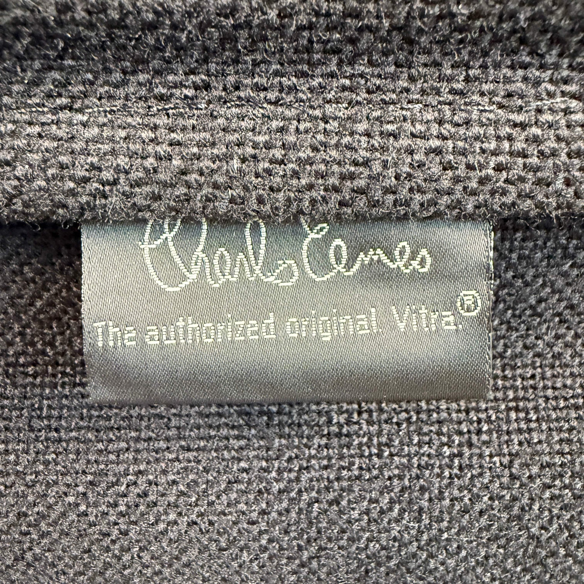 Vitra EA 119 Hopsak schwarzer Stuhlbezug mit regulierbarer Rückenlehne und Aluminiumfuß