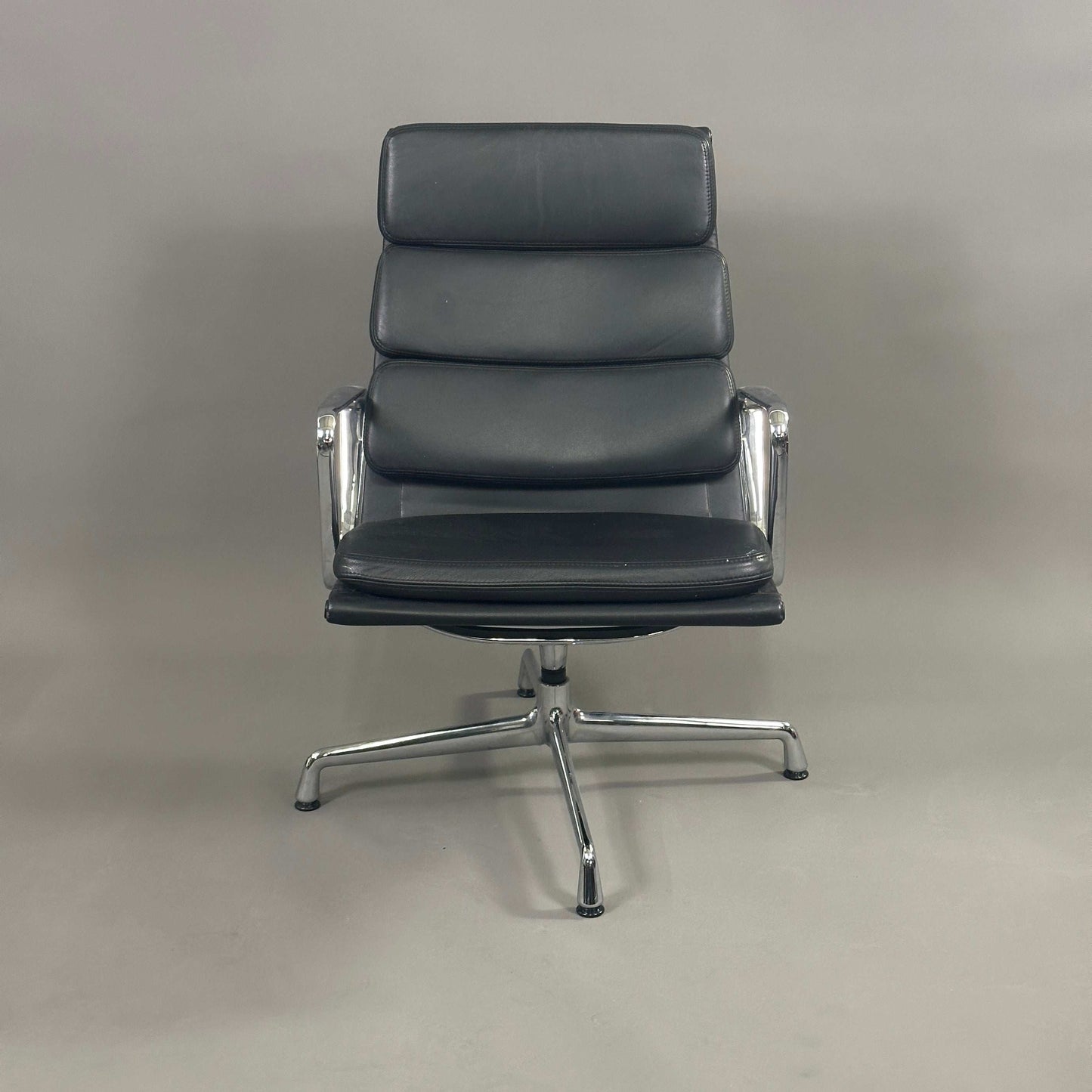 Vitra EA 216 black soft pad leather swivel office chair with chrome frame