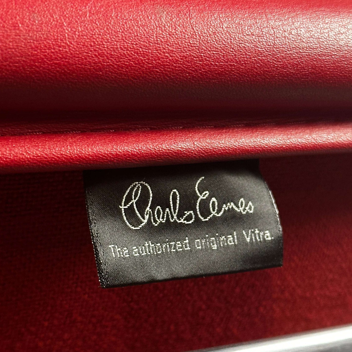 Vitra EA 117 Leder rot