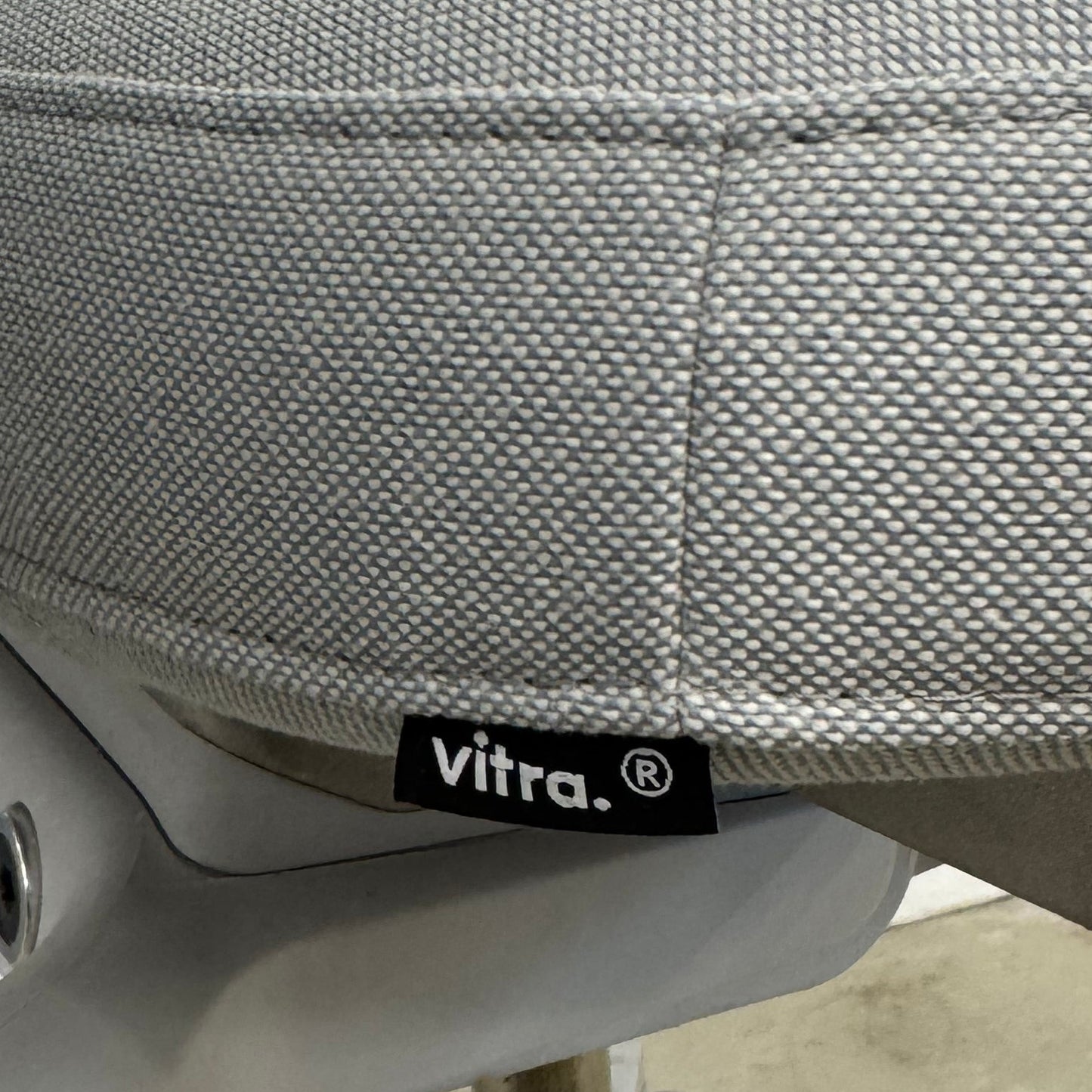 Vitra ID Trim hellgrau