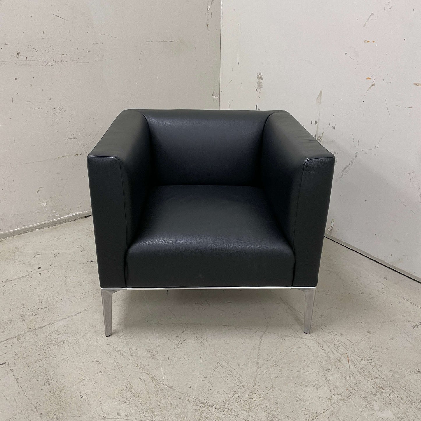 Walter Knoll Jaan Sessel aus schwarzem Leder mit silbernem Gestell, 77x75x70 cm, moderner Design-Sessel