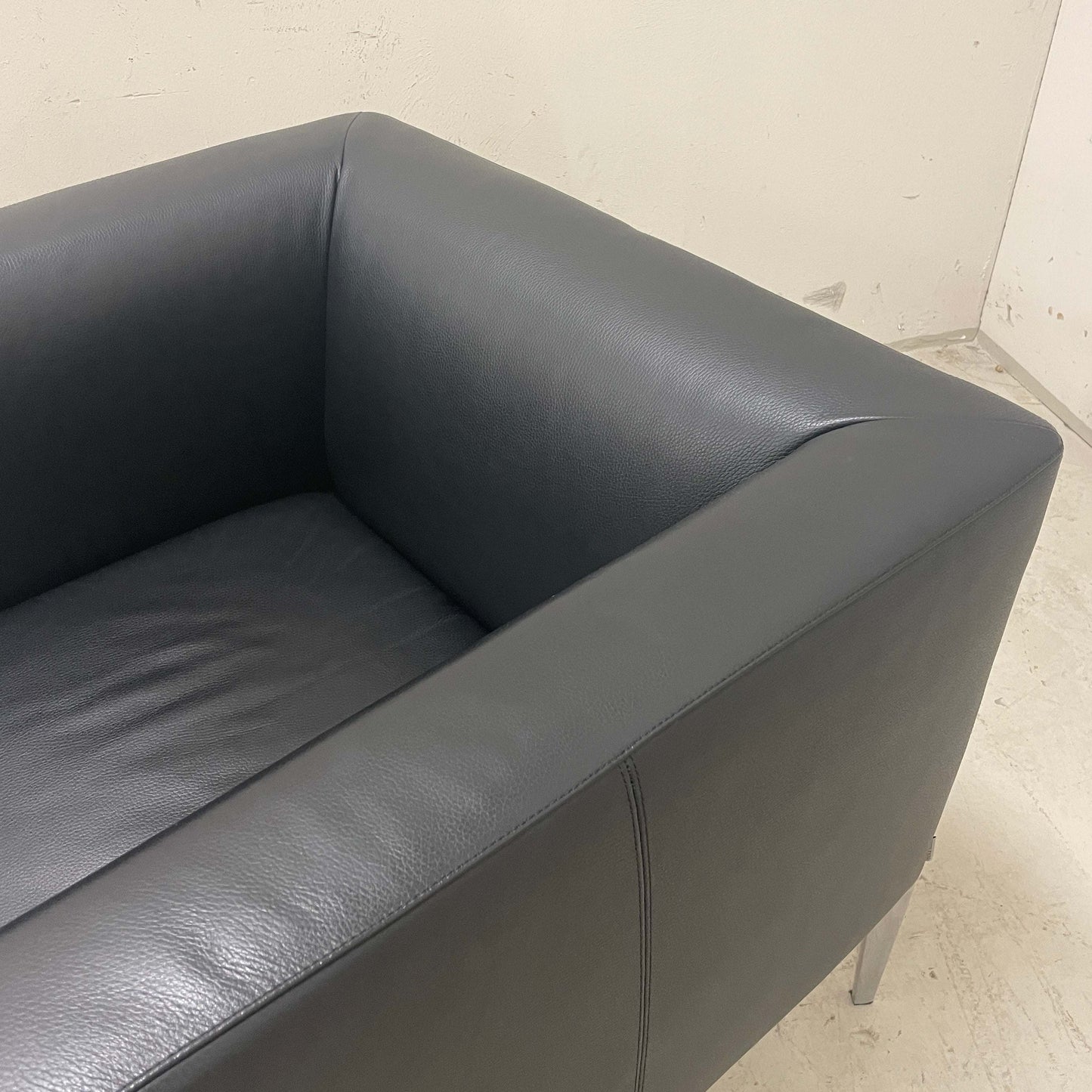 Walter Knoll Jaan Sessel aus schwarzem Leder mit silbernem Gestell, 77x75x70cm, Sitzhöhe 43cm