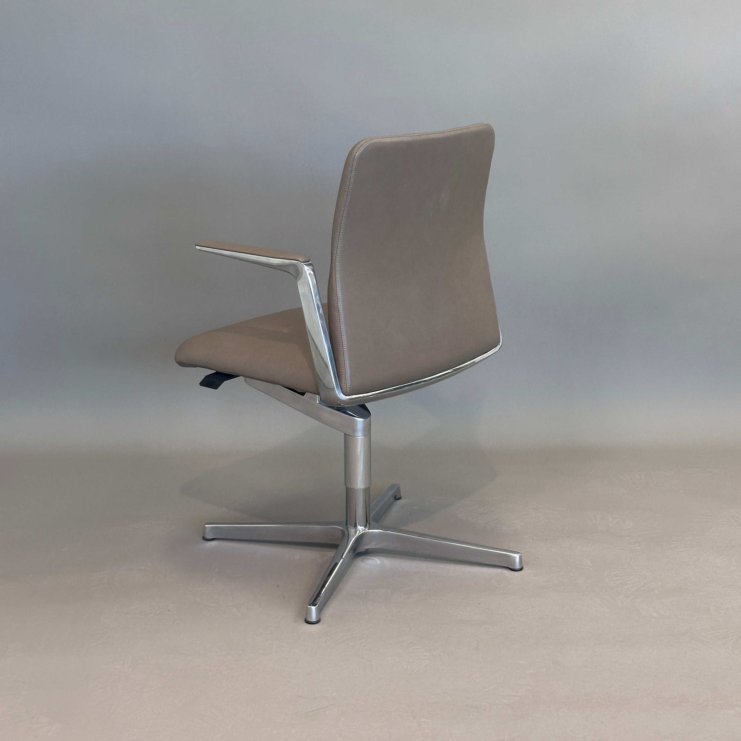 Walter Knoll Lead Chair drehbarer Bürostuhl aus braunem Leder mit verstellbarer Rückenlehne und Metallgestell