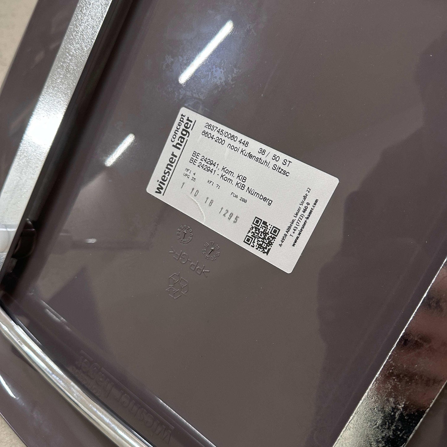 Wiesner-Hager Nooi Kufenstuhl stapelbar, weiß mokka anthrazit, Chromgestell, Secondhand mit 25% Rabatt