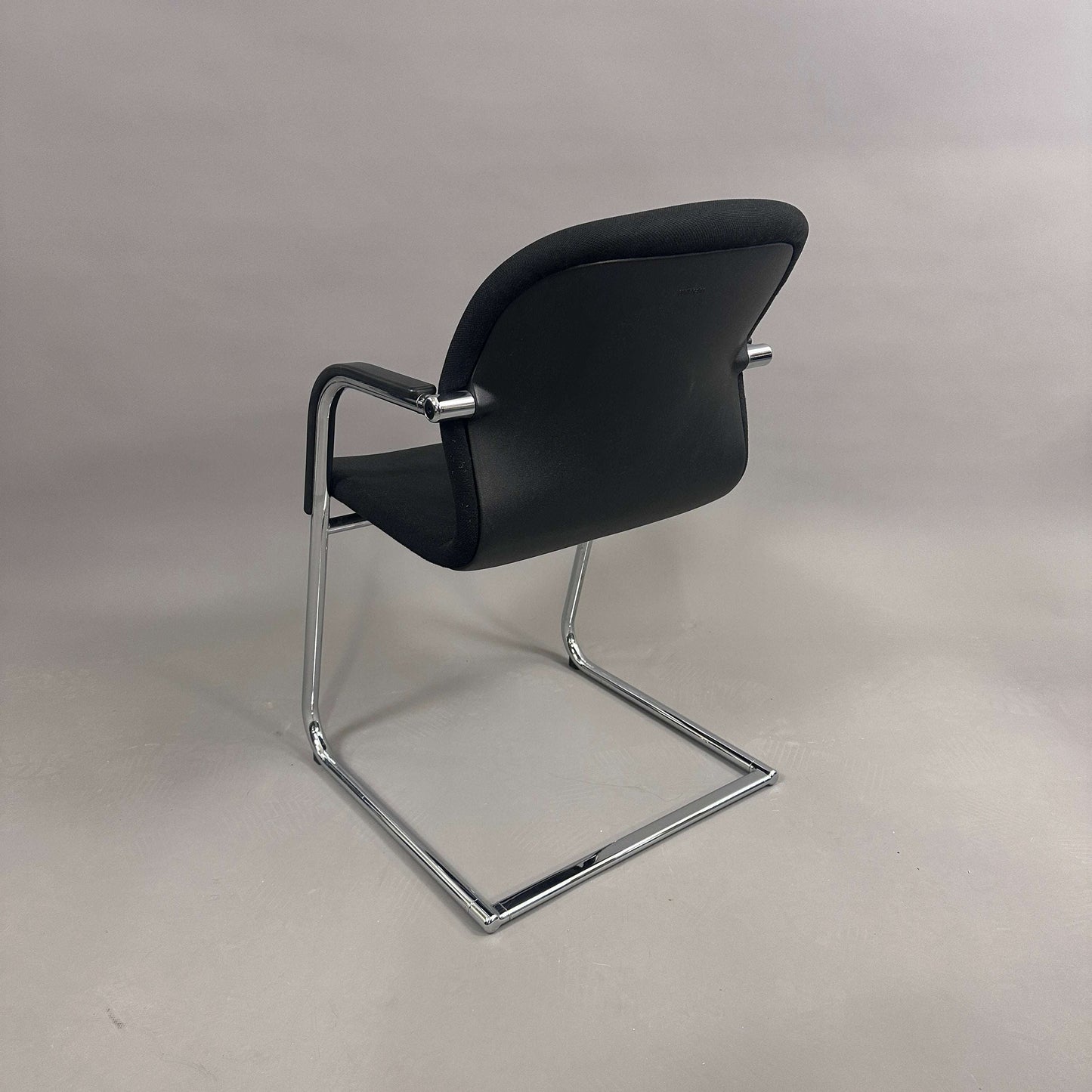 Wilkhahn Besprechungsstuhl Freischwinger FS212/5 schwarzer Stoff, Kunststofflehne, Chromgestell, zeitloser Besucherstuhl
