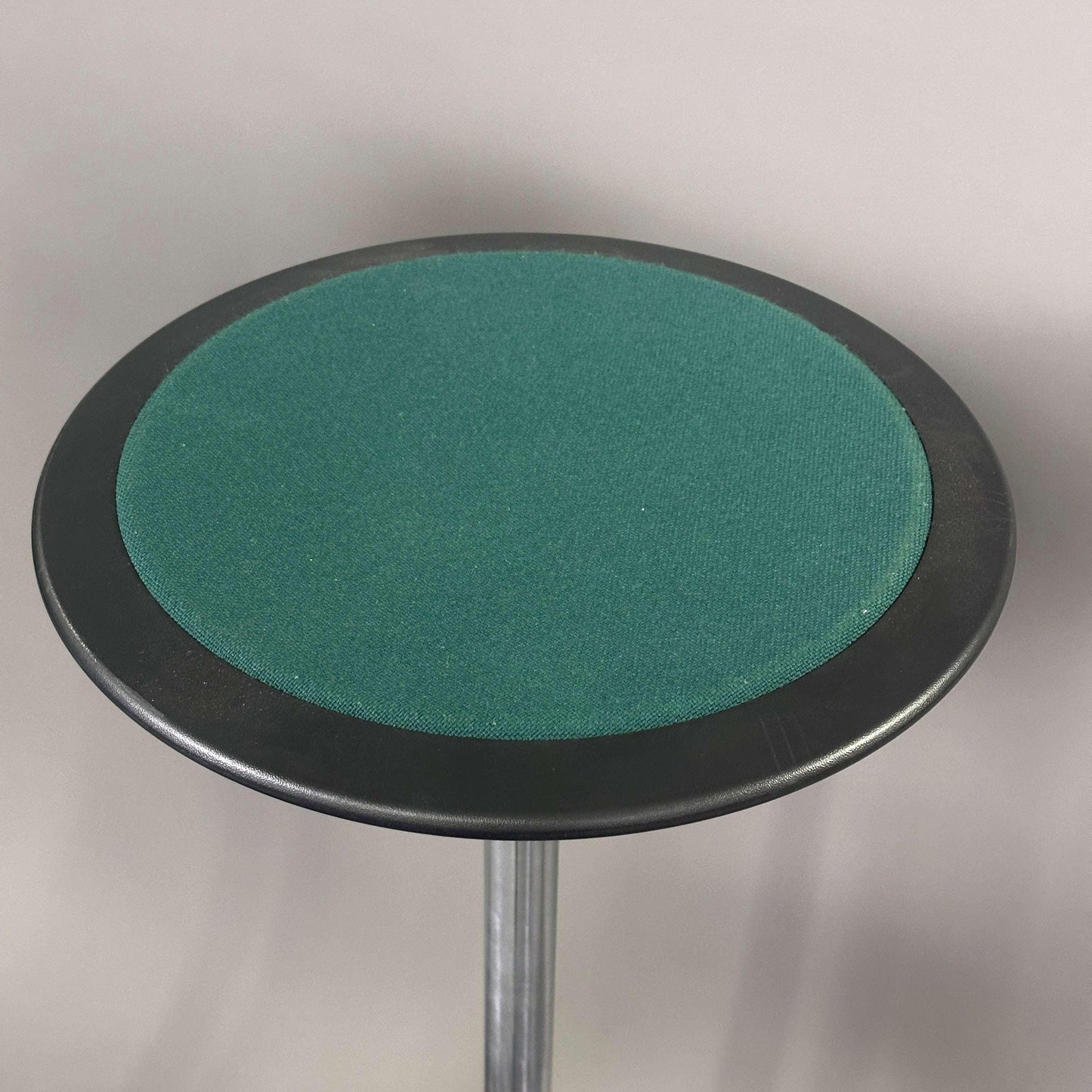Wilkhahn Stehhilfe Stitz standing aid with green fabric seat and adjustable height
