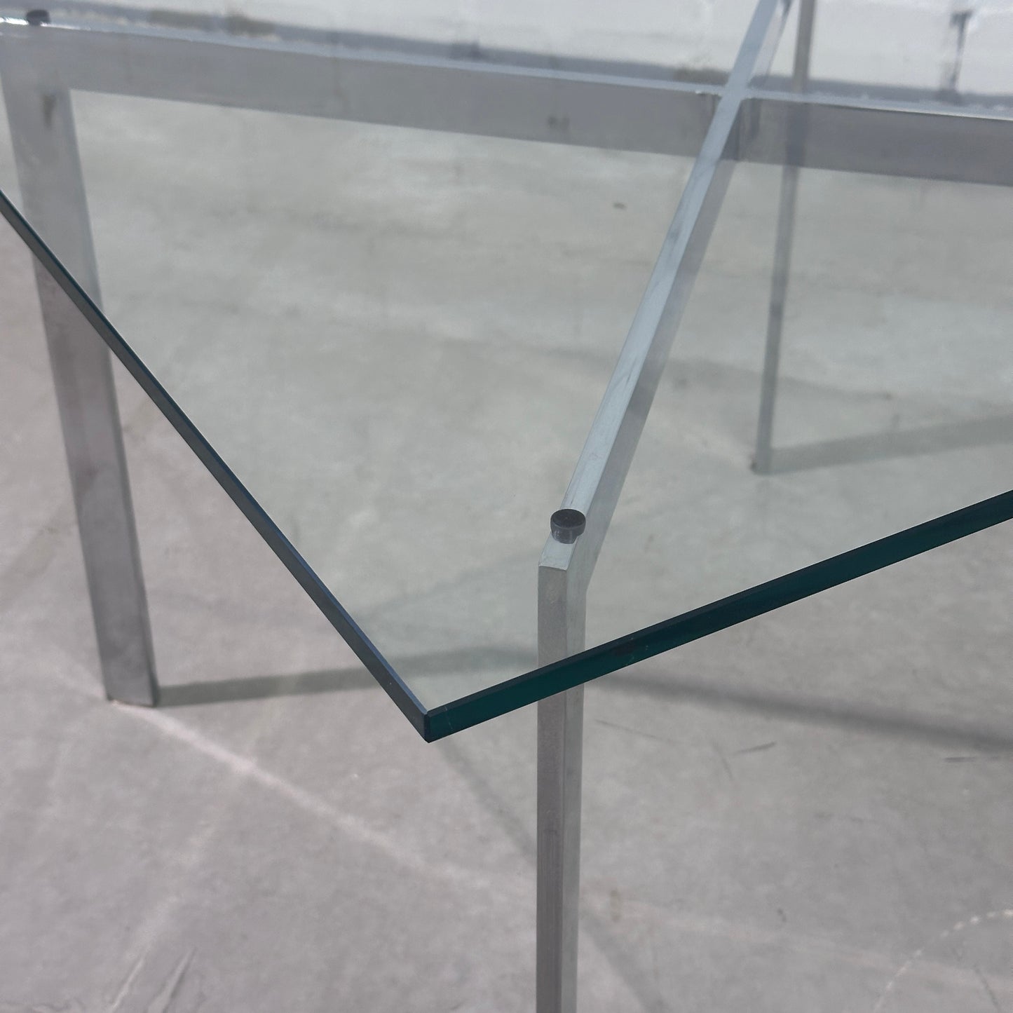 Knoll International Barcelona Couchtisch klein