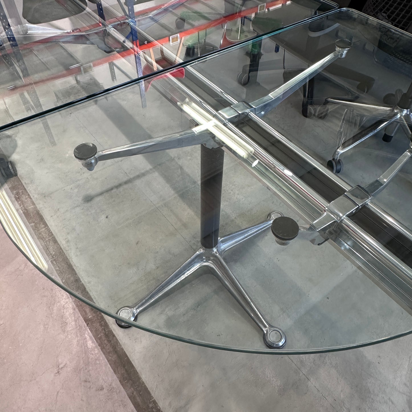 Herman Miller Schreibtischanlage Burdick 320x260cm Glas