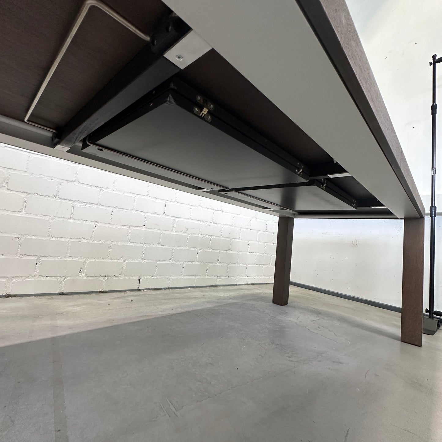 Arco Holztisch Mooreiche 210x90cm ausziehbar