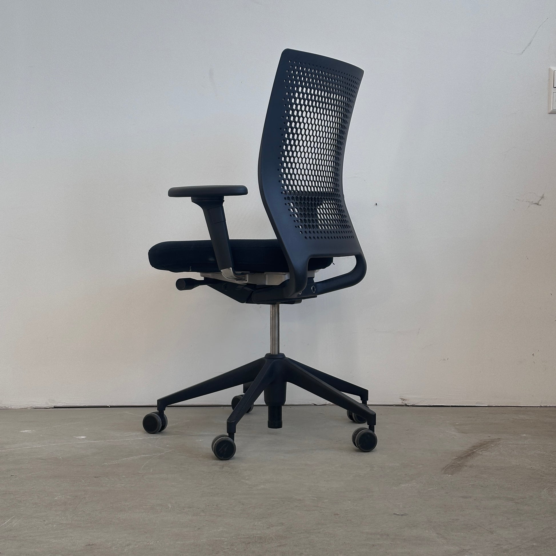 Vitra ID Air schwarz