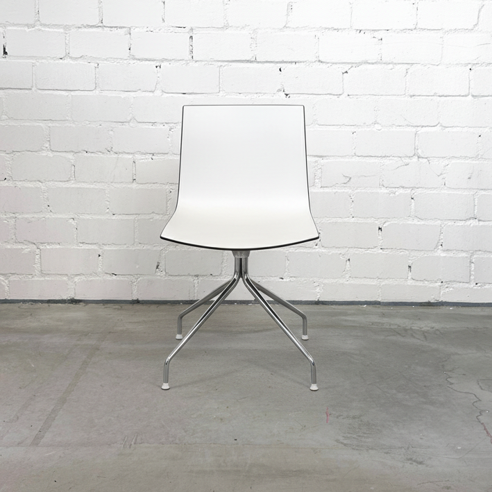 Arper Catifa 46 Konferenzstuhl weiß