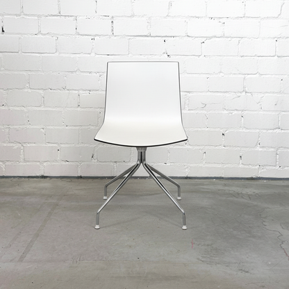 Arper Catifa 46 Konferenzstuhl weiß