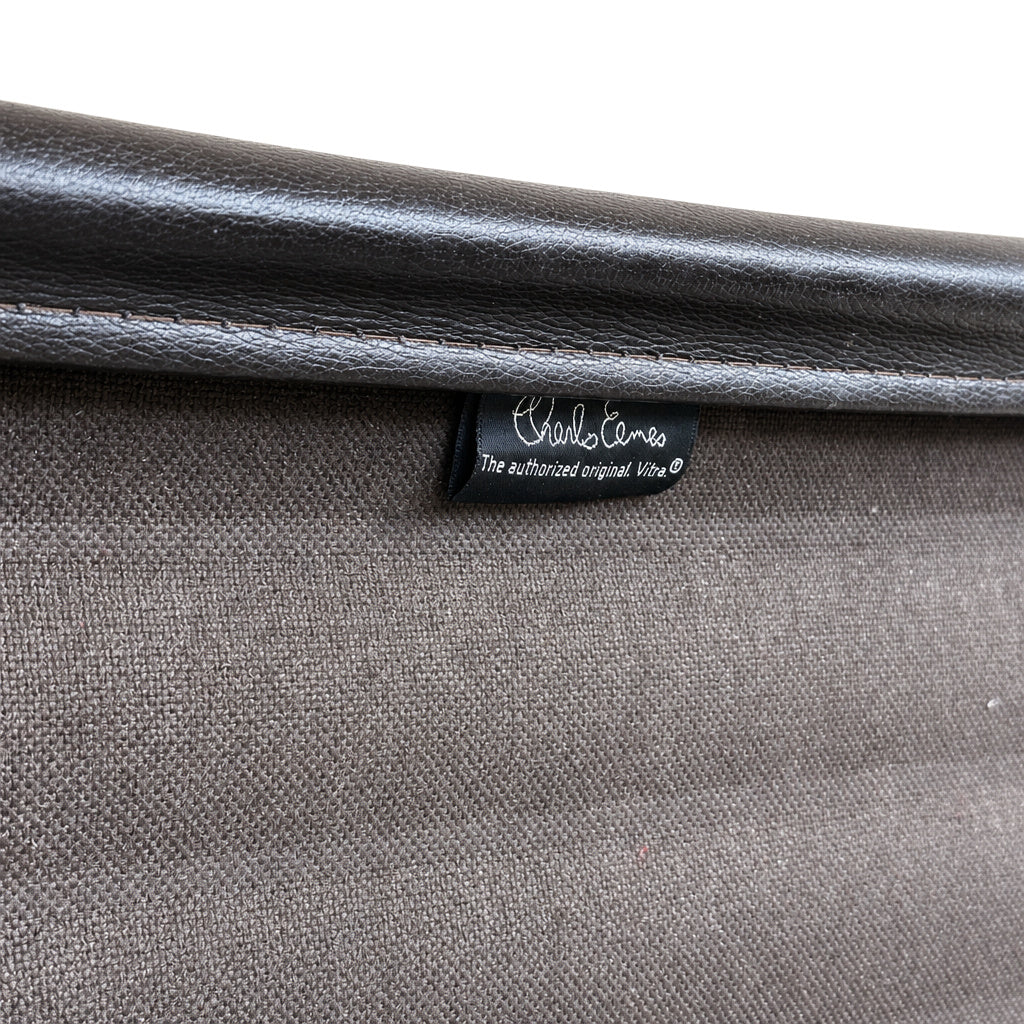 Vitra EA 119 Leder dunkelbraun