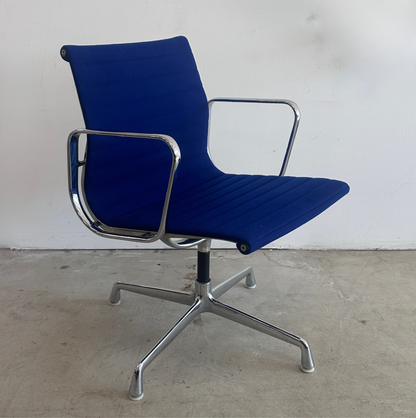 Vitra EA 108 Hopsak dunkelblau