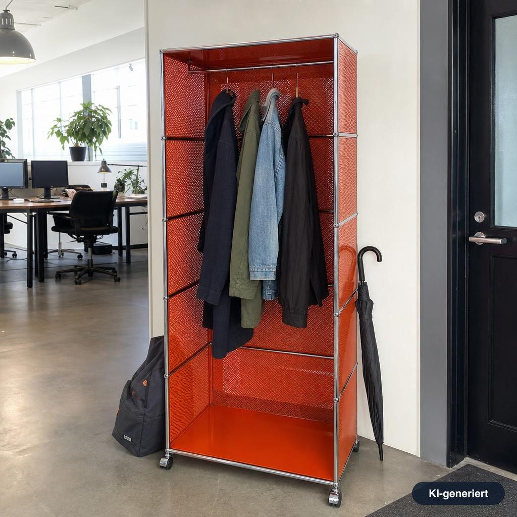 USM Haller Garderobe orange mit perforierten Blechen