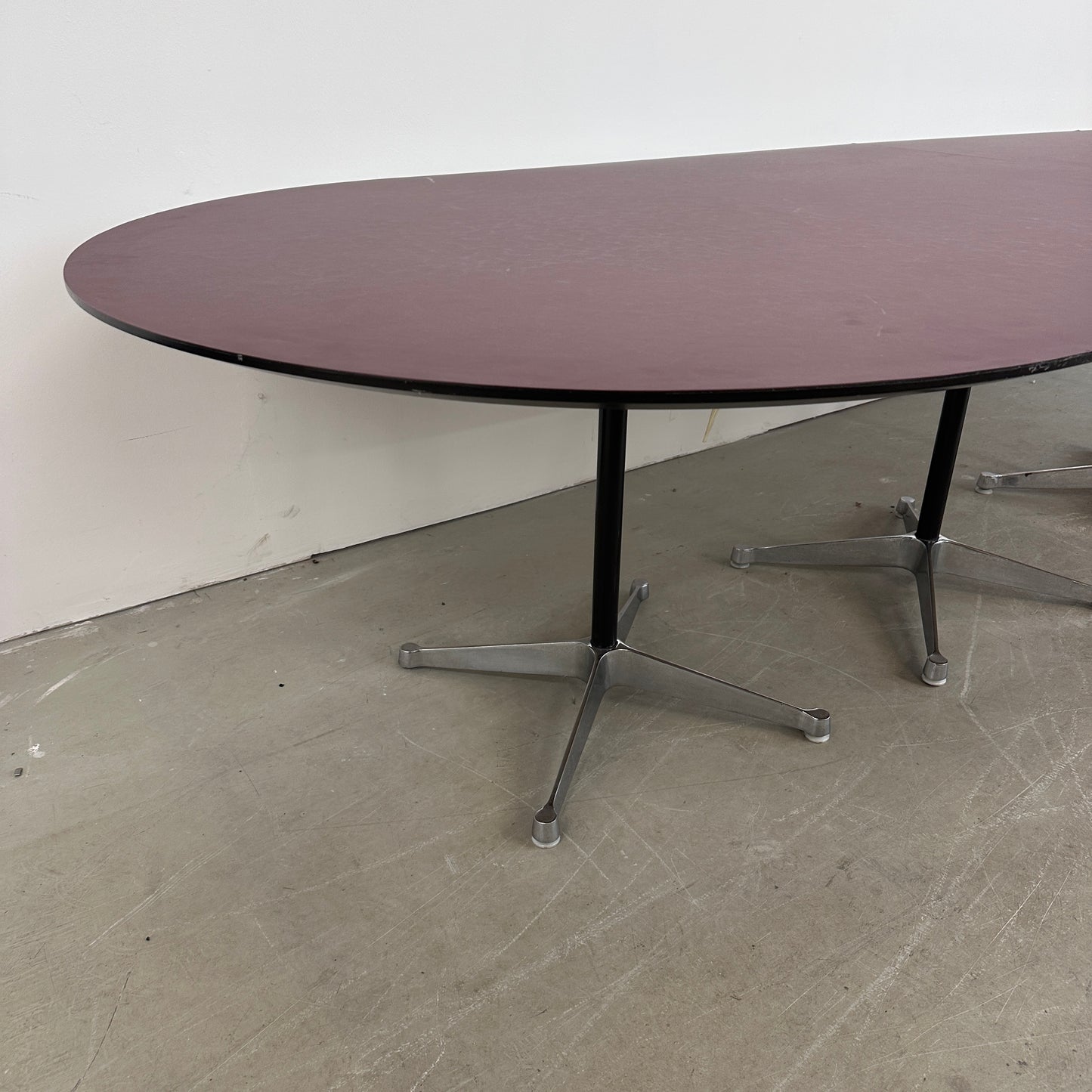 Herman Miller Konferenztisch 340x130cm Linoleum Platte