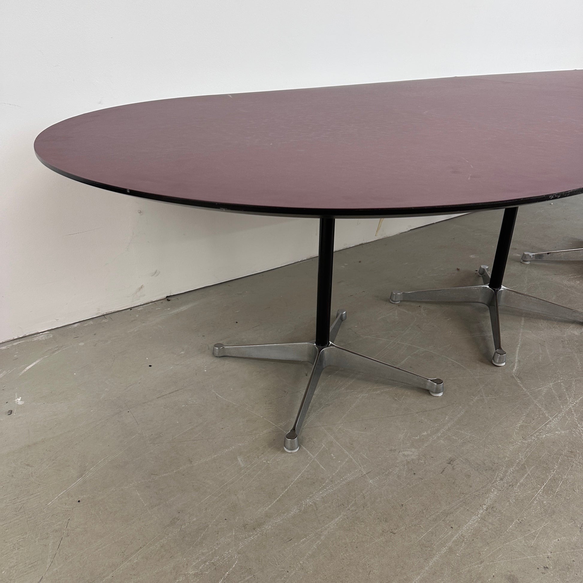 Herman Miller Konferenztisch 340x130cm Linoleum Platte