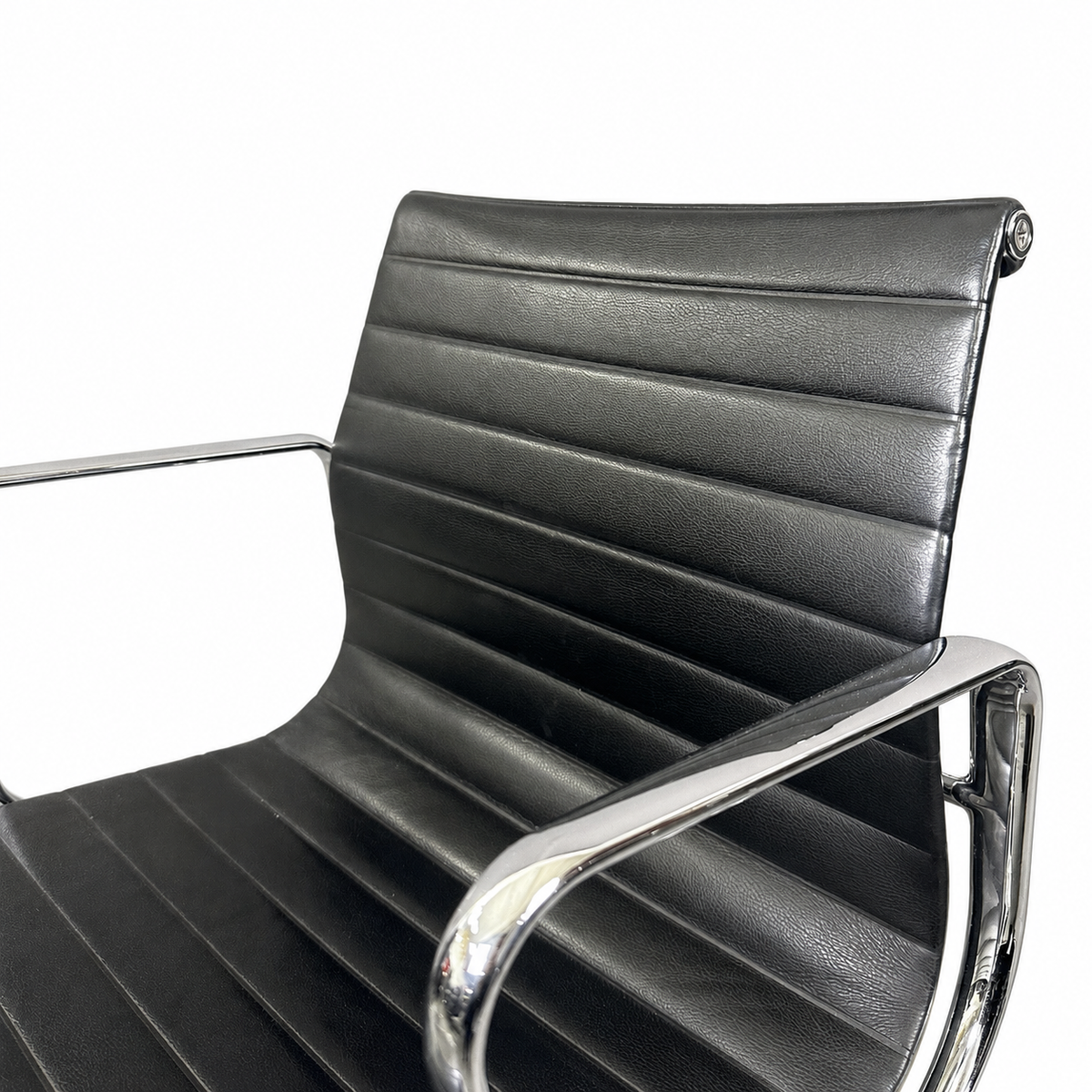Vitra EA 108 Leder schwarz
