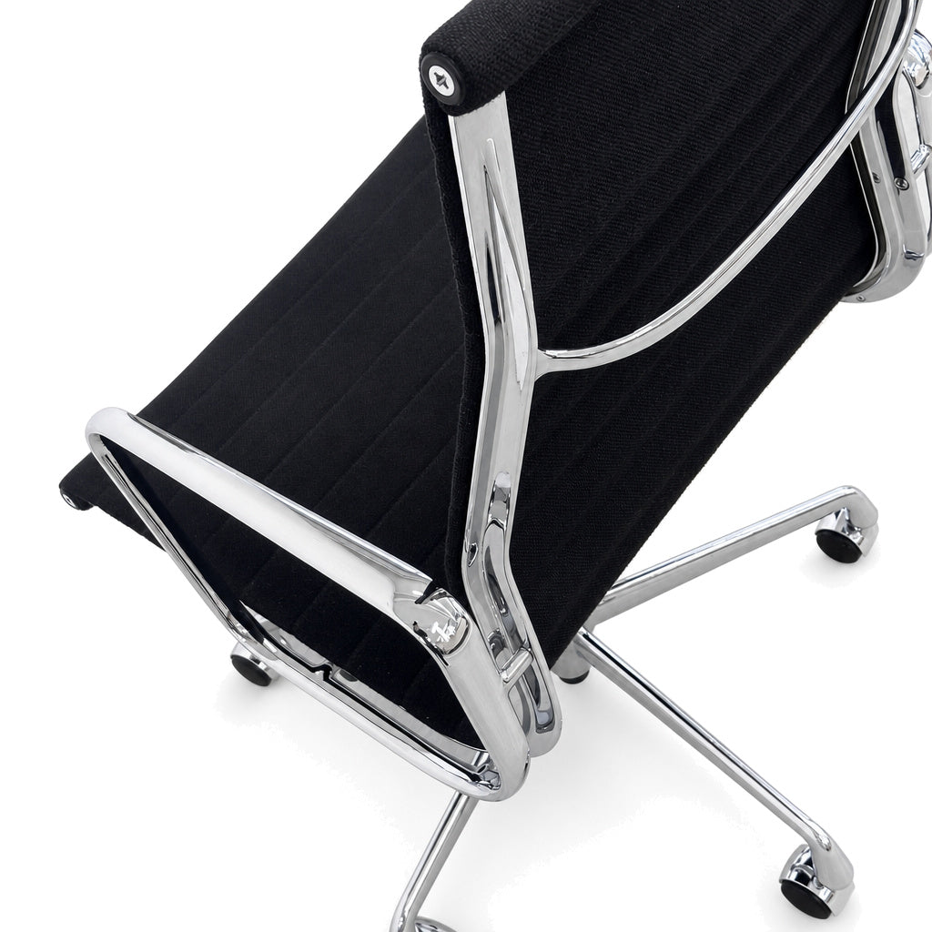 Vitra EA 119 Hopsak schwarz (Chrom)