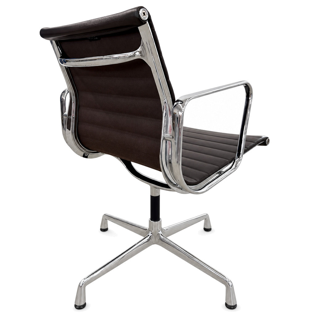 Vitra EA 108 Leder braun