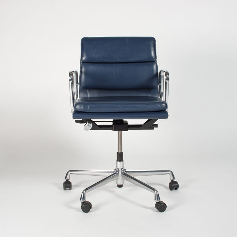 Vitra EA 217 Premiumleder dunkelblau *Vorbestellung*