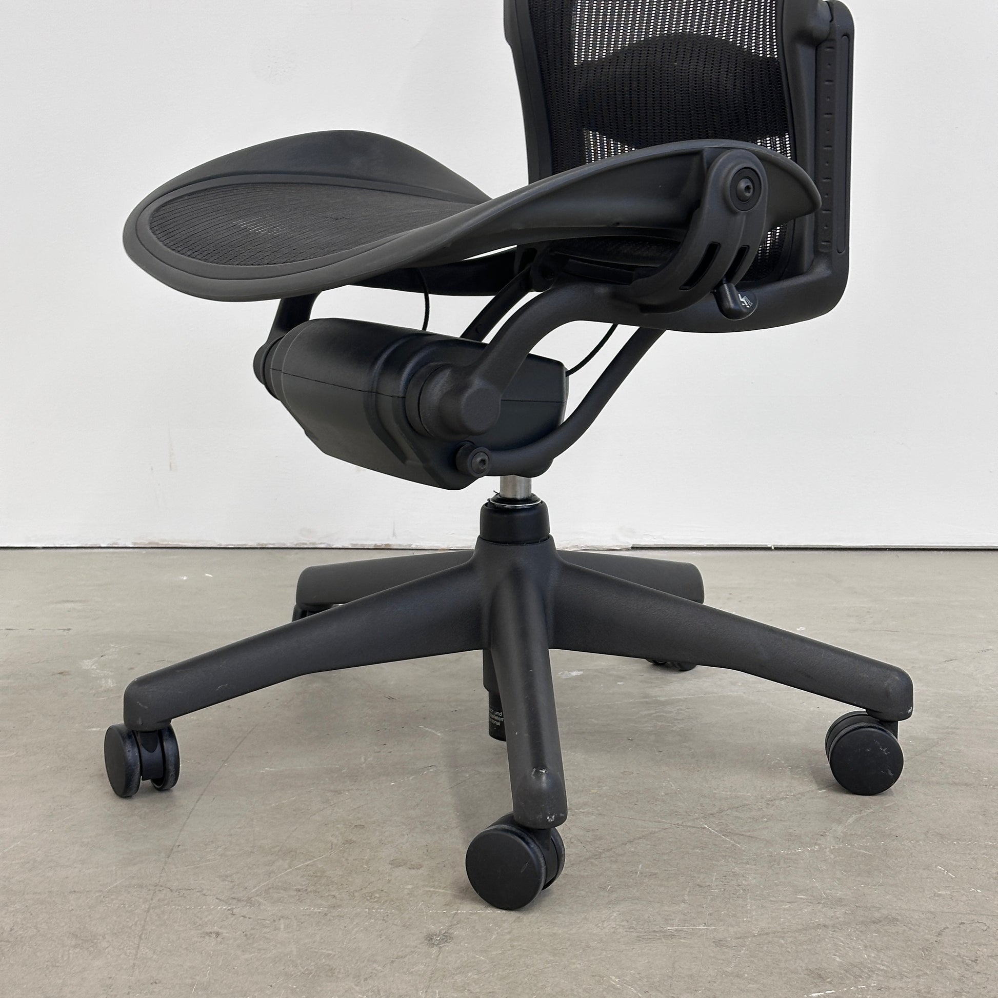Herman Miller Aeron schwarz (ohne Armlehnen)