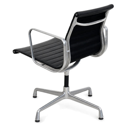 Vitra EA 108 Leder schwarz (Alu poliert)