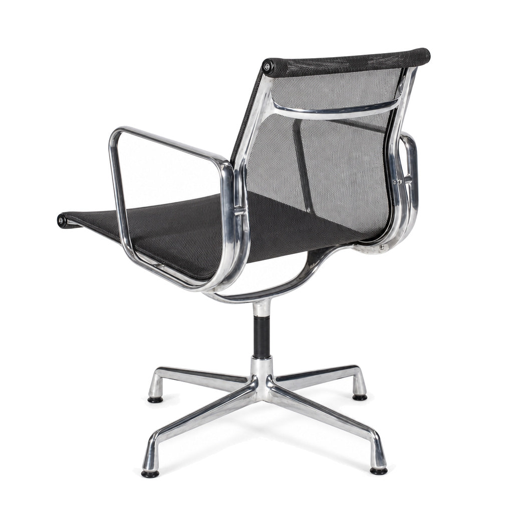 Vitra EA 107 Netz schwarz Chrom