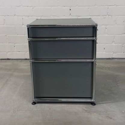 USM Haller Standcontainer Mittelgrau 3 Auszüge